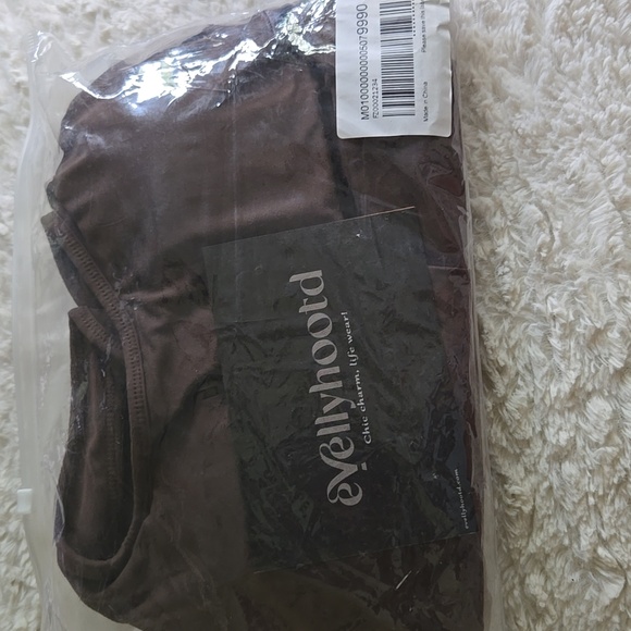 As Seen On Tiktok Evellyhootd Brown Sleeveless Padded Jumpsuit NWTS - Picture 6 of 8